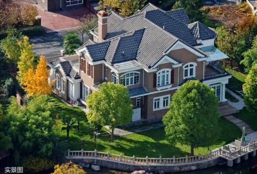 院子愈大，，，，愈从容